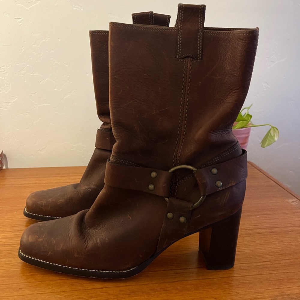 Gianni Bini Brown Leather Western Heeled Boots 9.5M
